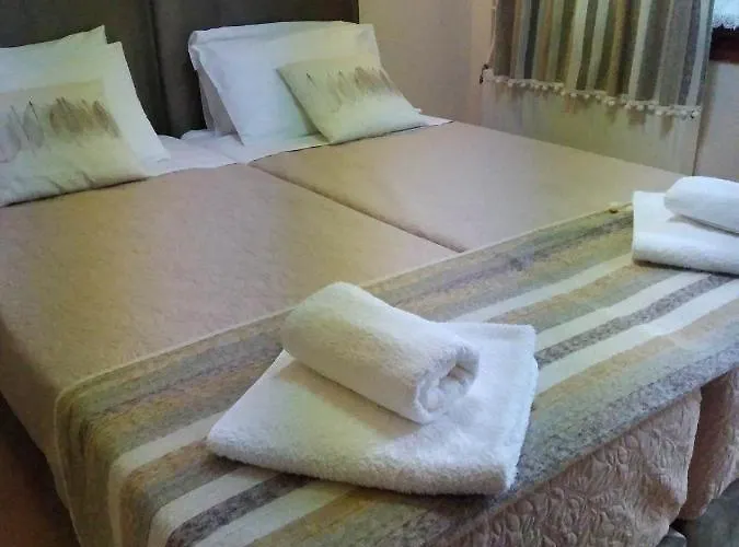 Menelaos Apartments